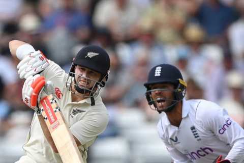 ‘I’ve never seen anything like it’ – Watch England take freak wicket against New Zealand with even bowler Leach stunned