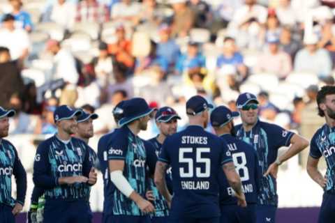 Cricket fielding positions explained – What are the most common and what are they called?