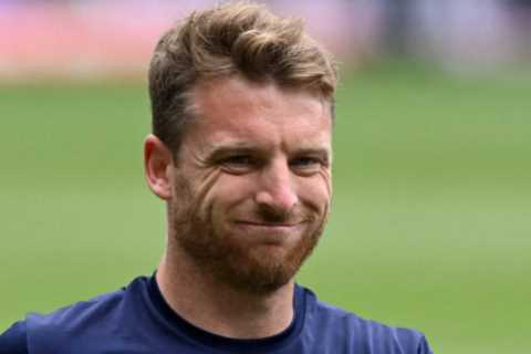 Jos Buttler fears T20 World Cup could become farce as England vs Australia off despite stadium with roof being down road