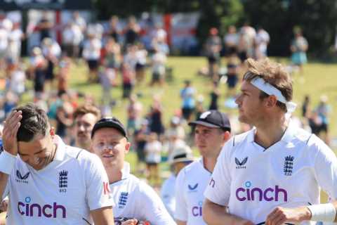 England crush New Zealand by 267 runs in First Test as Jimmy Anderson takes the final four wickets