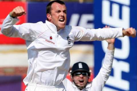 Stuart Broad hit back with ‘greatest sledge ever’ at Mitchell Johnson in Ashes clash after vile taunt about sister