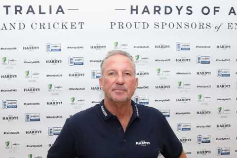 Cricket legend Ian Botham set to rake in £150,000 from mementos including £15,000 for stump from miraculous Ashes test
