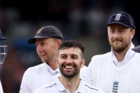 England Ashes hero was ‘on all fours barking like a dog’ just ten minutes before must-win Headingley Test
