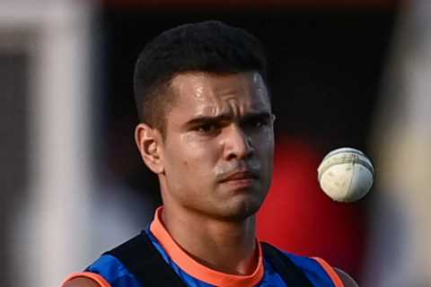 Cricket legend Sachin Tendulkar’s son Arjun shows off six pack after making Indian Premier League debut