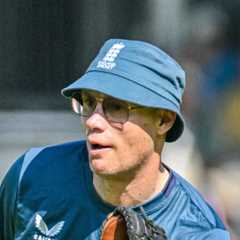 Freddie Flintoff Impresses as England Coach, Says Marcus Trescothick